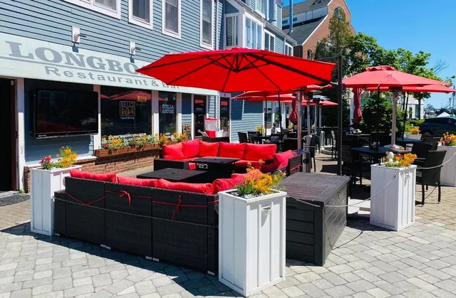 Longboards Restaurant & Bar