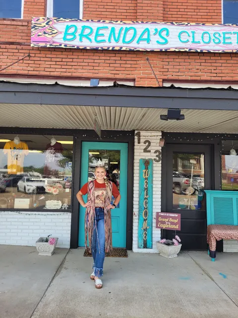 Brendas Closet
