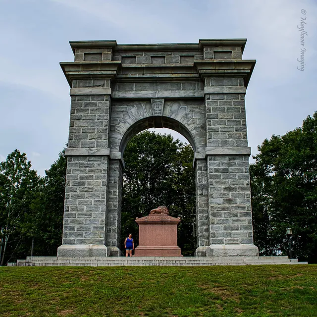 Memorial Arch of Tilton