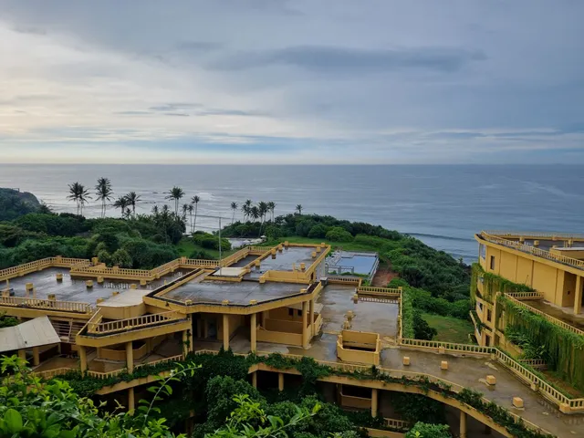 Barberyn Waves Ayurveda Resort