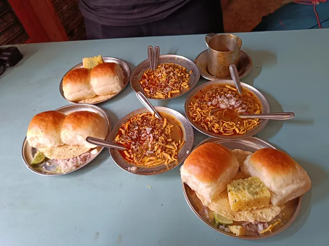 Om Bajrang Misal. Jitu kale