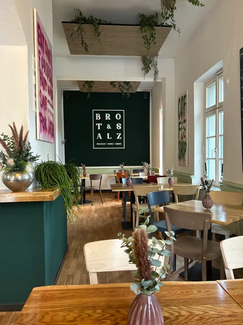 Brot&Salz ( Breakfast & Wine bar )