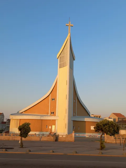 Igreja Paroquial de Nosso Senhor dos Navegantes (Igreja das Caxinas)