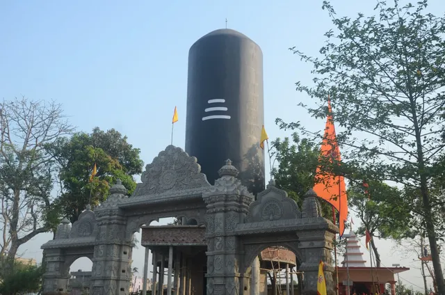 ॐ सुरेश्वर महादेव मंदिर एंव हनुमान मंदिर Om Sureshvar Mahadev Mandir and Hanuman Mandir