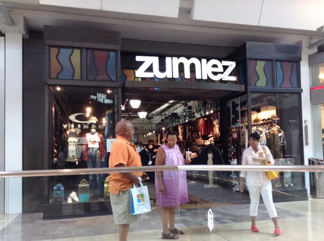 Zumiez