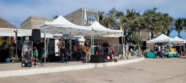 Olas Altas Saturday Market