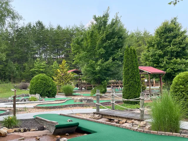 Cohutta Cove Mini Golf & Gem Mining