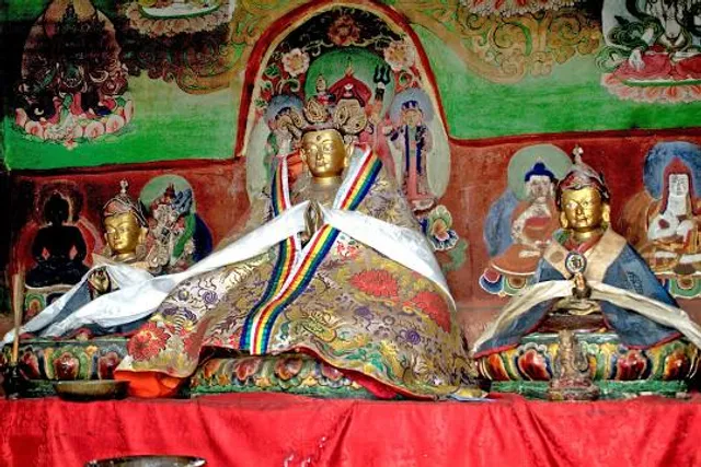 Könchogsum Lhakhang དཀོན་མཆོག་གསུམ་ལྷ་ཁང་།