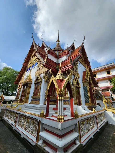 Wat Mongkol Theparam (Wat Paknam)