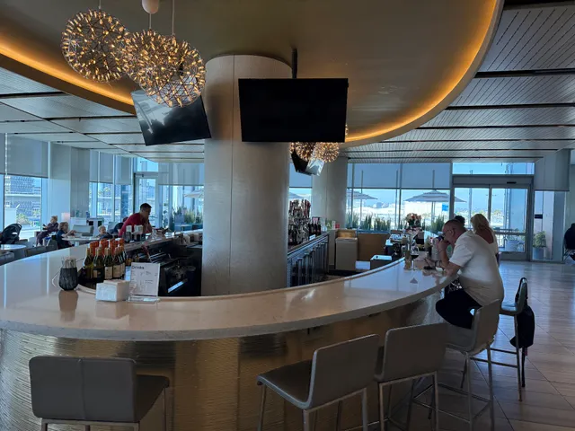 United Club Lounge