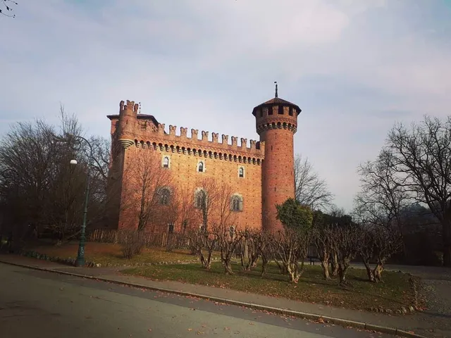 7 Rooms Guest House in Turin