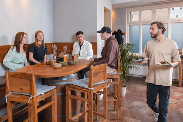 Nakama - Rolls & Bowls