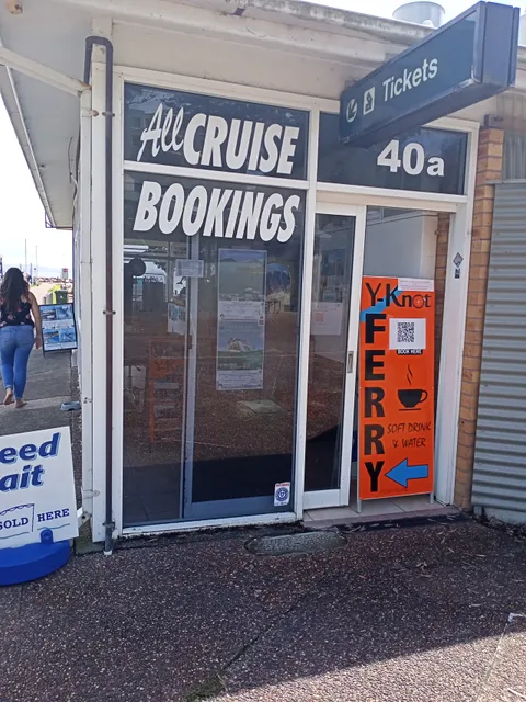 Dolphin and Whale Watch Booking Agency Nelson Bay / Port Stephens