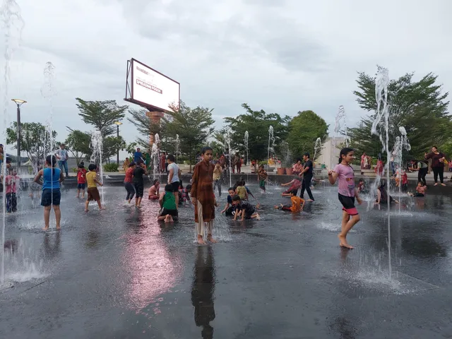 Riverfront Children Park