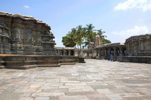 Shri Veeranarayana Swami Gudi - (Gadaga)