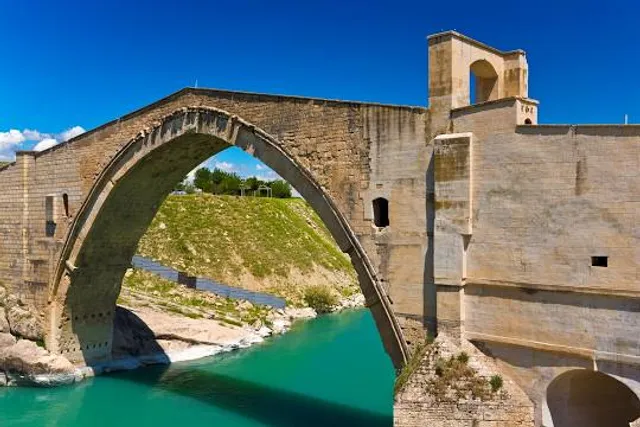 Tarihi Palu Köprüsü