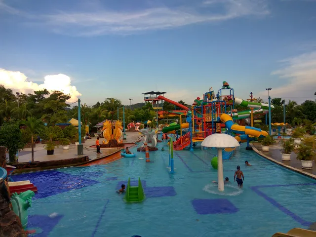 Waterpark Top 100 Batu Aji