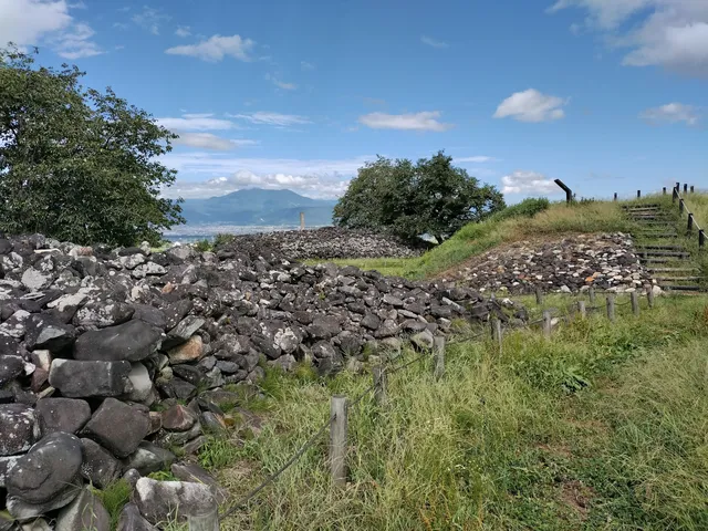 Hatcho Yoroizuka Tombs