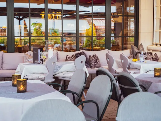 L5 • L FIVE - Restaurant