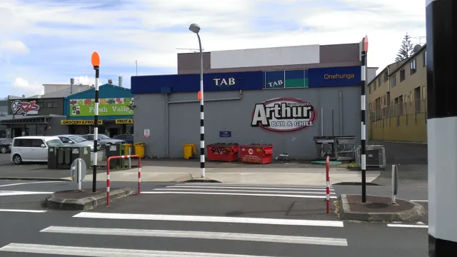 Arthur's Bar & Grill