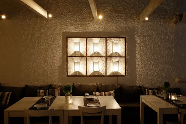 Agosto Ios Restaurant