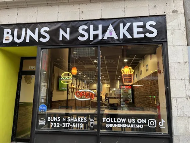 Buns N Shakes