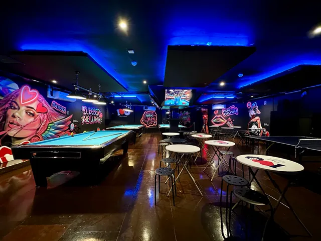 Bola 8 - The Pool Lounge