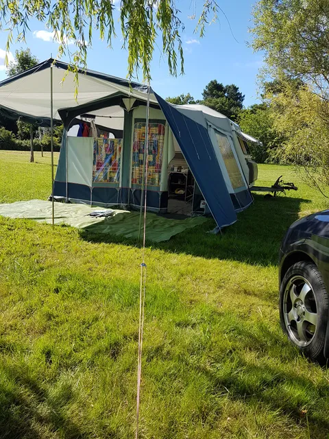 Natural camping at the farm "Ilot"