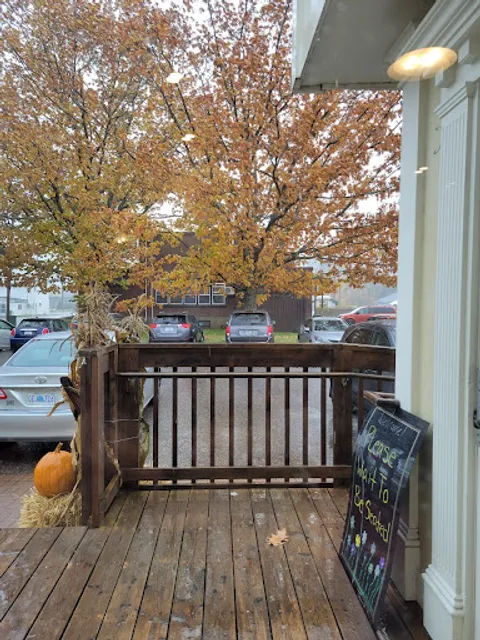 Green Elephant Café