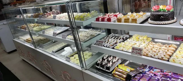 Maharani Sweets and Restaurant (Pure Veg.)