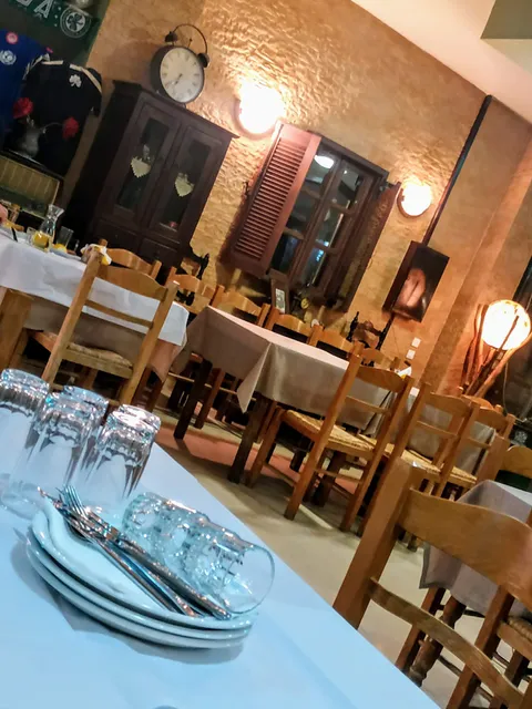 To Tavernaki Alexandra Kokonesi