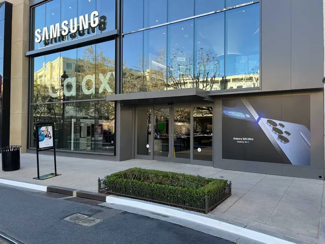Samsung Experience Store The Americana at Brand
