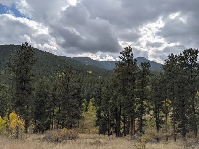 Brookside-McCurdy Trailhead