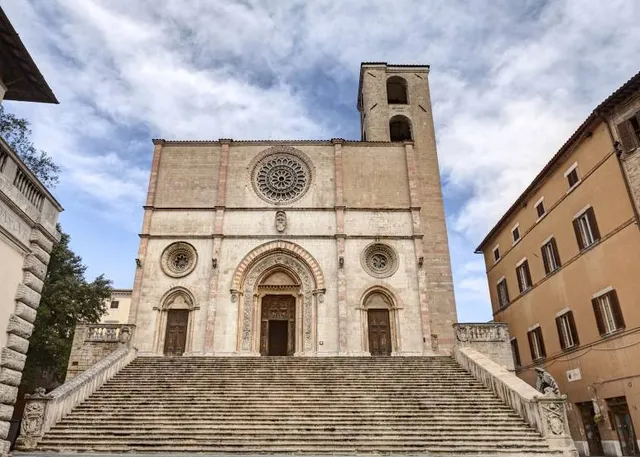 Cathédrale de Todi