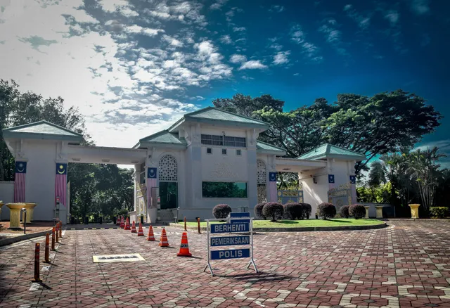 Kompleks Seri Perdana