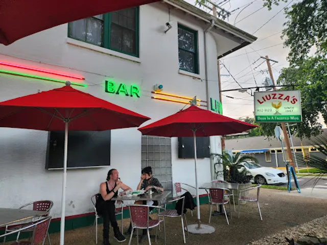 Liuzza's by the Track