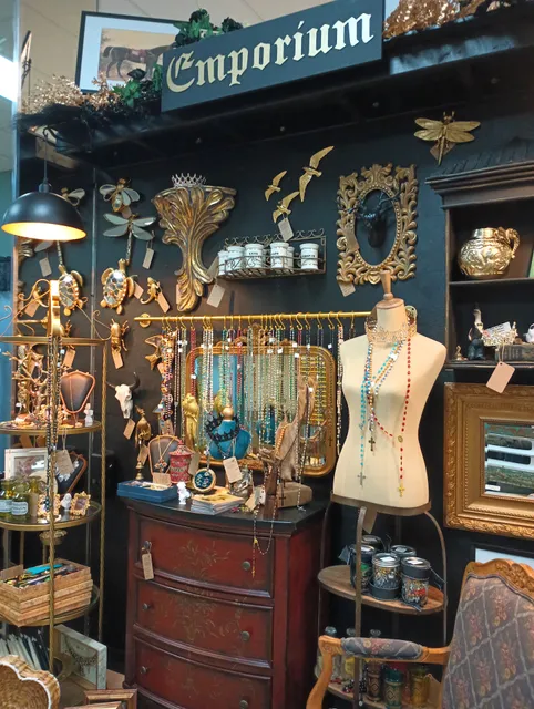 Sweet Maple Vintage Gifts Home Decor