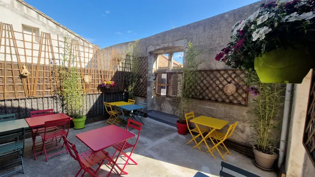 𝑂 𝐵𝑎𝑢𝑥 𝐽𝑎𝑟𝑑𝑖𝑛 (𝓵'𝓞𝓾𝓼𝓽𝓪𝓾 𝓭𝓮 𝓣𝓱𝓮𝓻𝓮𝓼𝓮)