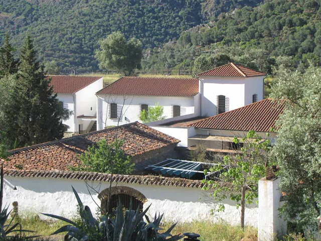 Pedrique: Eremitorio y antigua casa-museo de Aurelio Teno