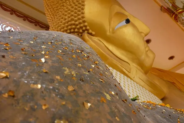 Wat Rat Prakhong Tham