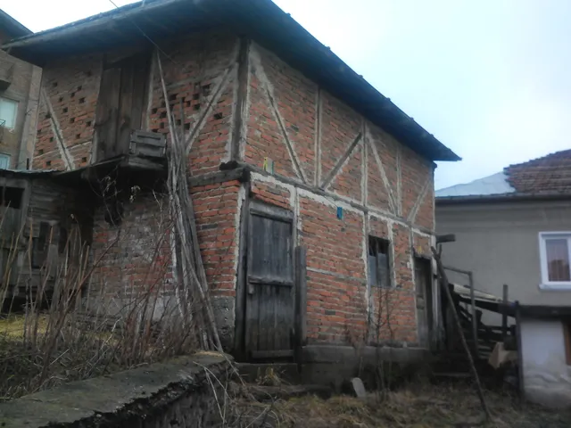 Хижа „Трещеник“