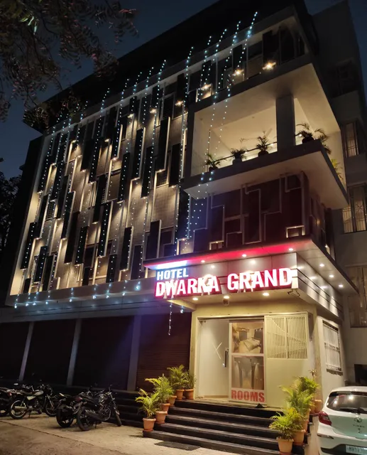 Hotel Dwarka Grand