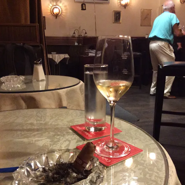 Cafe Bar Old Splendor