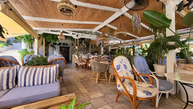 La Mar Cocktail Lounge Bar