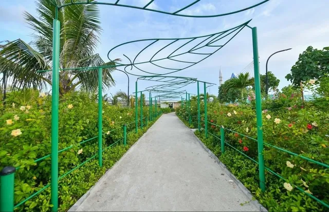 Lonuziyaaraiy Park