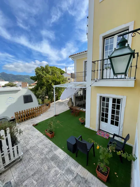 Galo Preto - Sintra Guesthouse