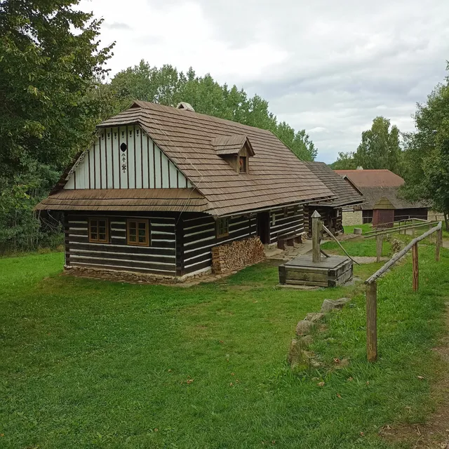 Skanzen Veselý kopec