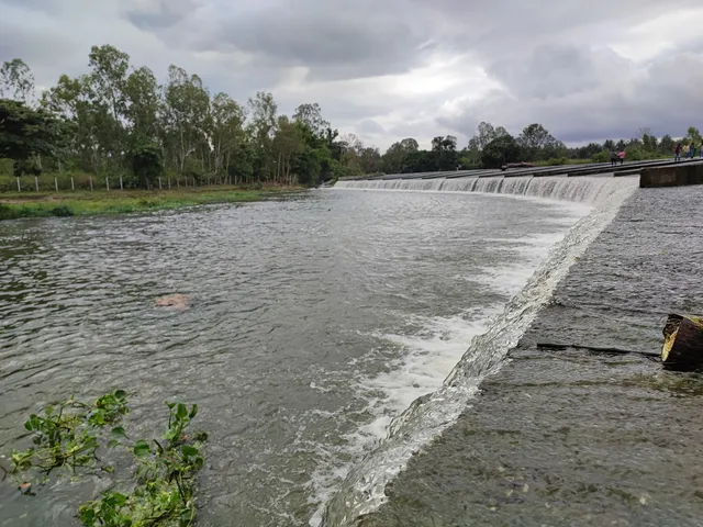 Haluvagilu Waterfalls