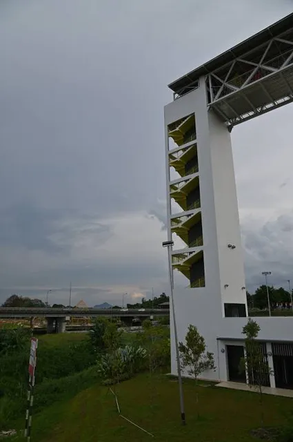 Batu Kawah Riverbank Park