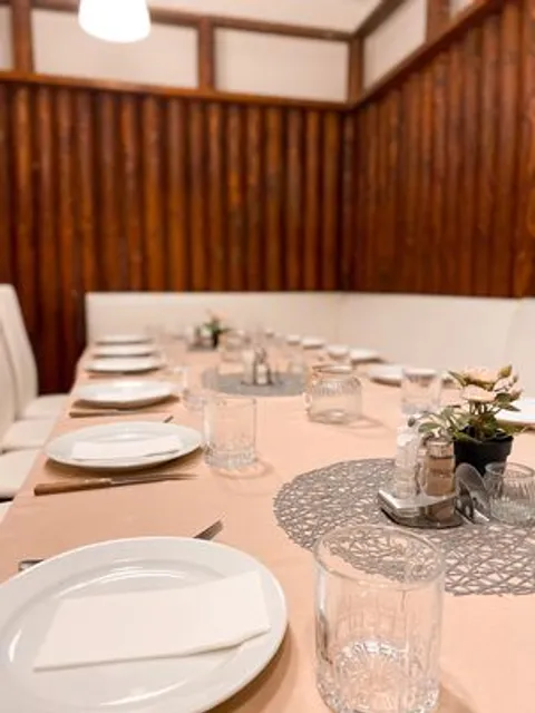 Sirály Pizzéria Étterem